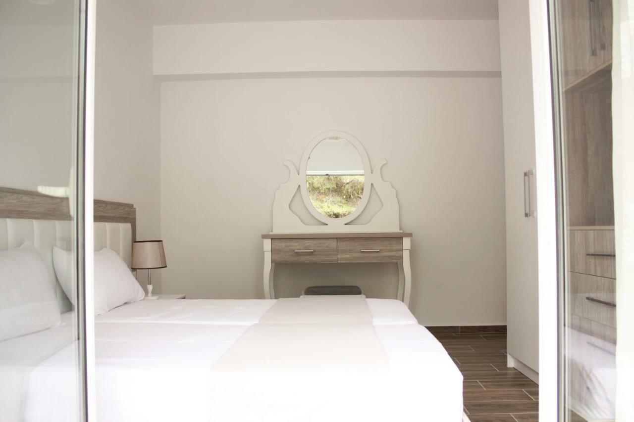 Alexandra'S Apartments Saranda Dış mekan fotoğraf